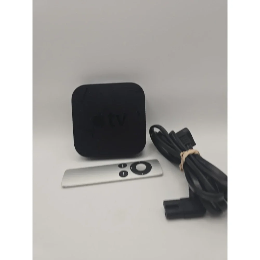 Apple TV (3rd Generation) 8GB Digital HD Media Streamer - Black